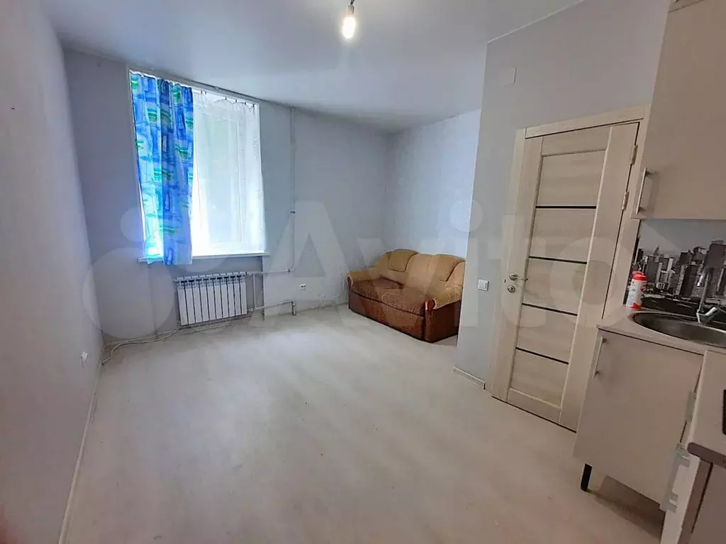 Комната 20,7 м в 6-к., 1/2 эт. - Фото 1