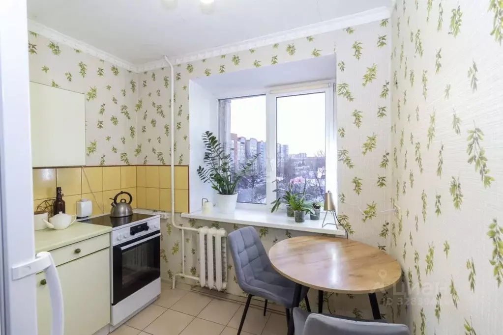 2-к кв. Тюменская область, Тюмень ул. 9 Января, 4 (40.6 м) - Фото 2