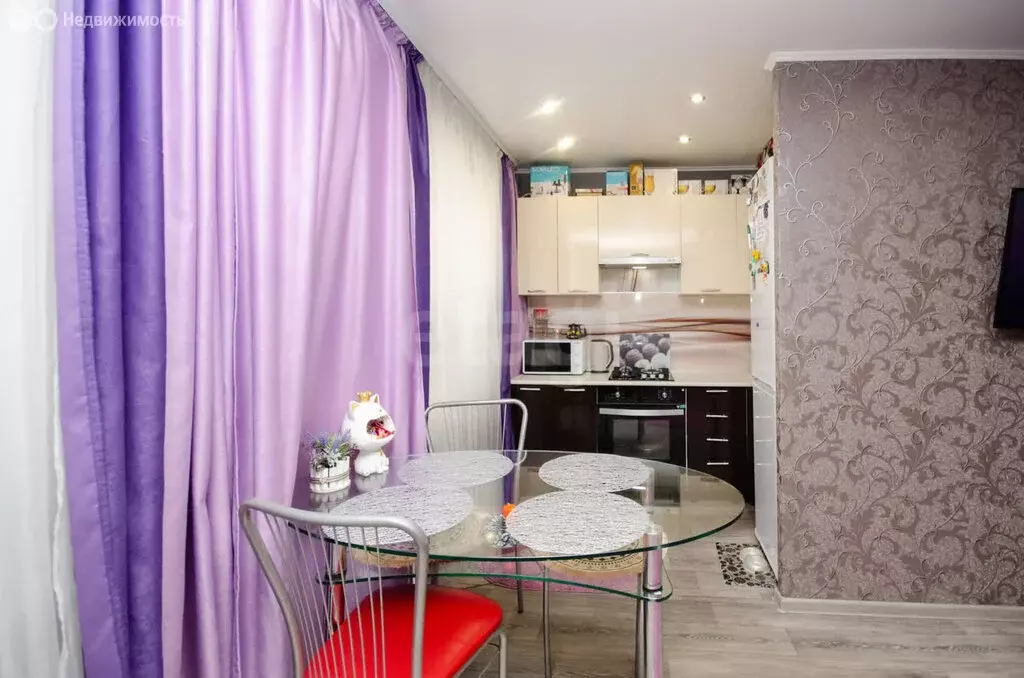 3-комнатная квартира: Ялуторовск, улица Ленина, 25 (54.6 м) - Фото 2