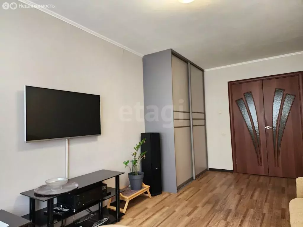 2-комнатная квартира: Тюмень, Широтная улица, 21 (66.1 м) - Фото 1