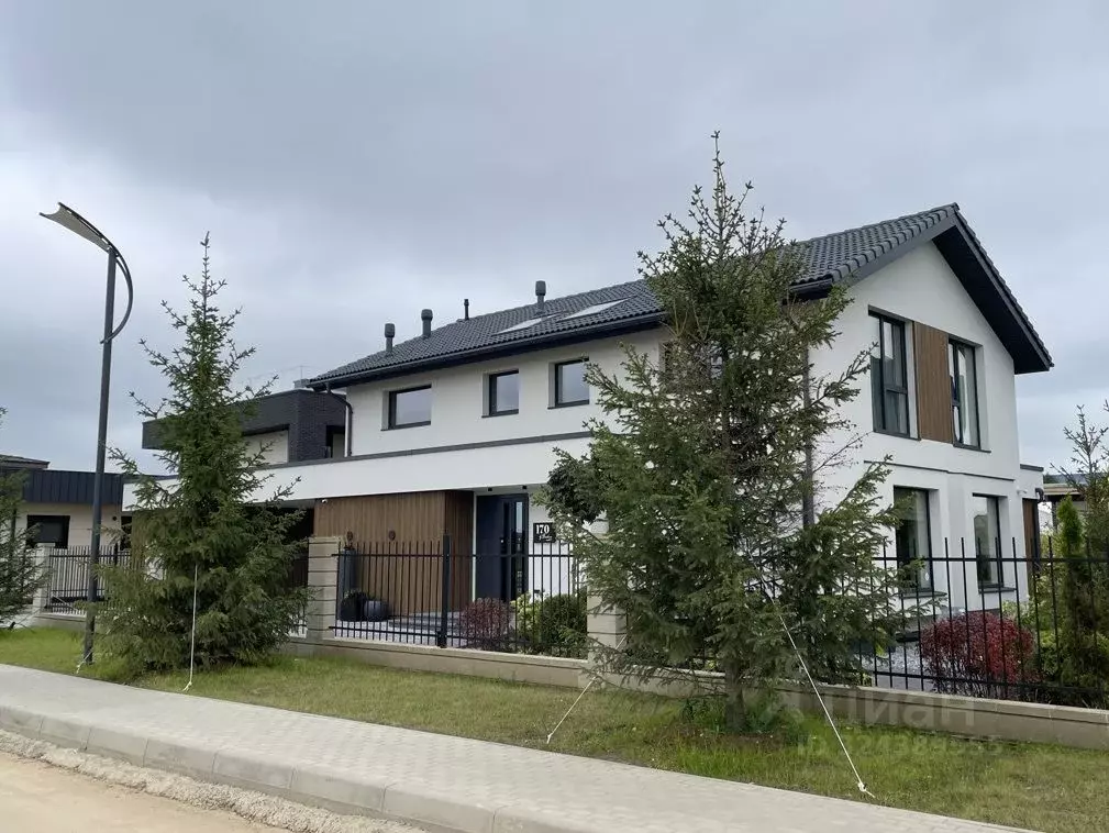 Дом в Московская область, Истра муниципальный округ, д. Исаково ул. ... - Фото 1