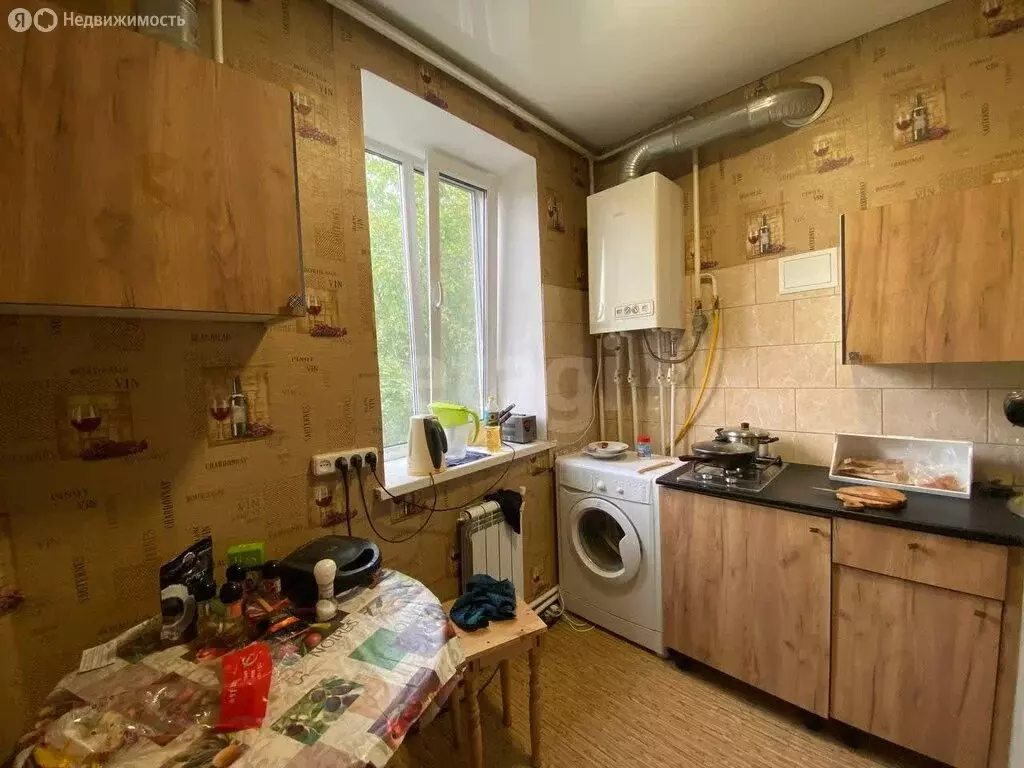 3-комнатная квартира: Симферополь, улица Дмитрия Ульянова, 9 (52 м) - Фото 0