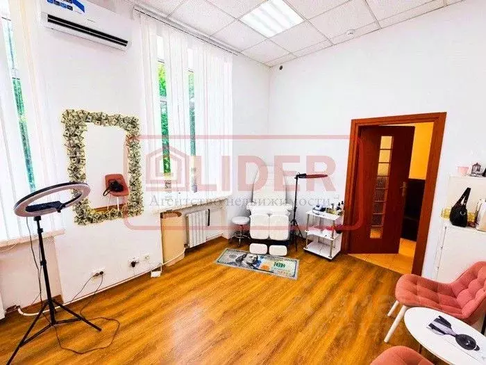 Офис в Севастополь ул. Ленина, 72 (16 м) - Фото 2