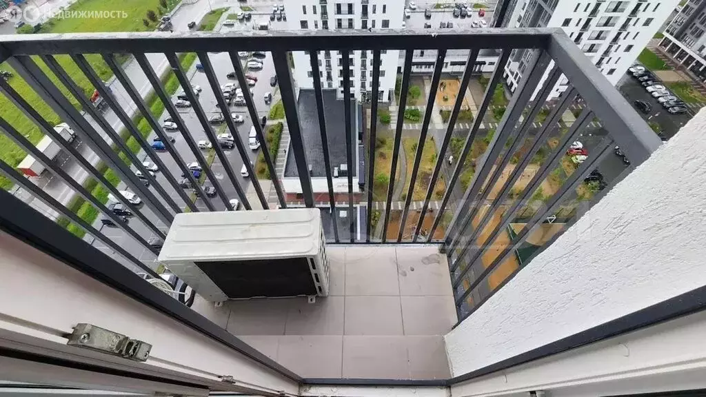 3-комнатная квартира: Тюмень, улица Александра Протозанова, 6 (87.1 м) - Фото 1