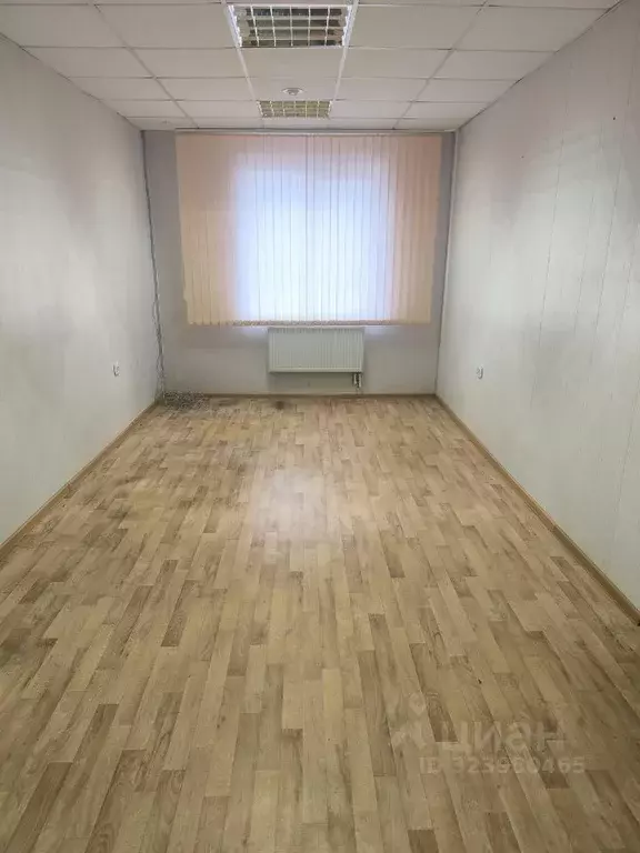 Офис в Татарстан, Набережные Челны тракт Мензелинский, 30А (18 м) - Фото 1