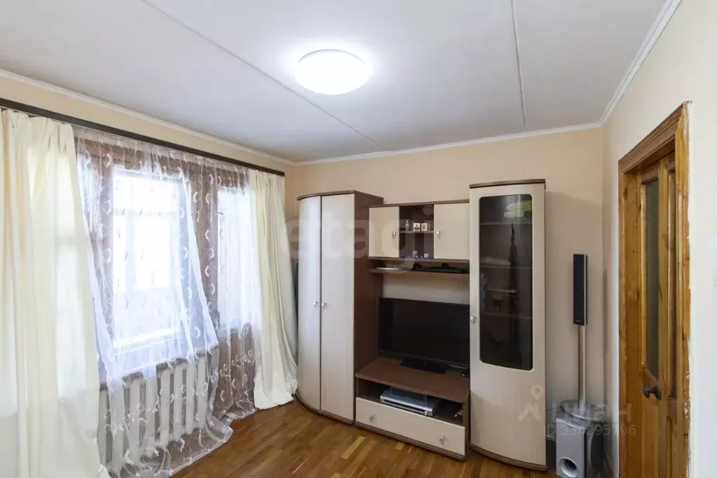 2-к кв. Тюменская область, Тюмень Одесская ул., 18а (50.0 м) - Фото 1