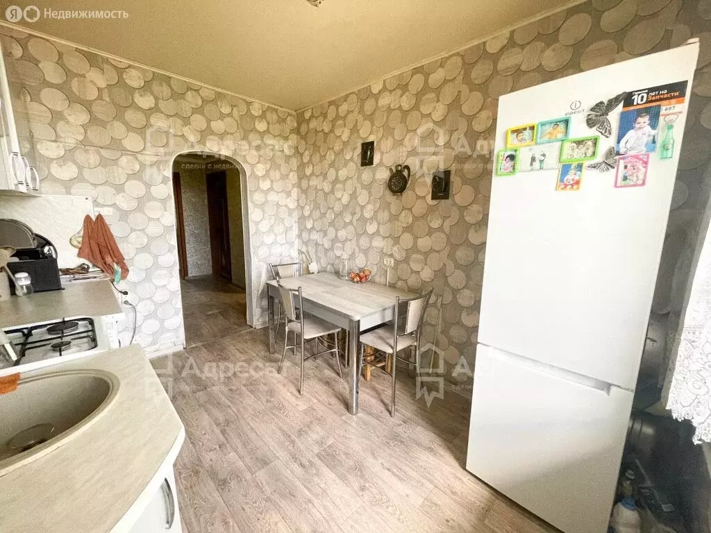 3-комнатная квартира: Волгоград, Ополченская улица, 12 (70.6 м) - Фото 0