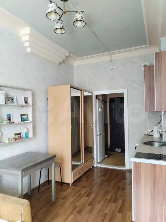 Комната 17 м в 4-к., 1/3 эт. - Фото 1