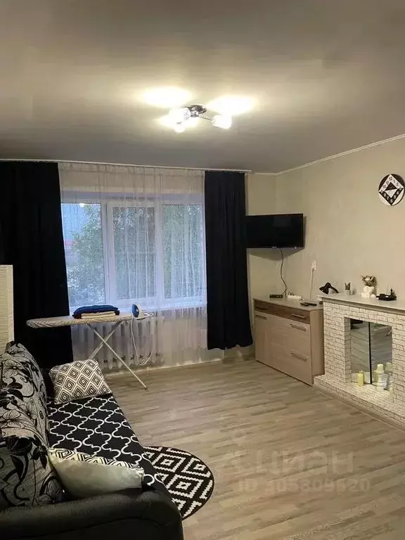 1-к кв. Псковская область, Невель ул. Ленкоммуны, 7 (50.0 м) - Фото 1