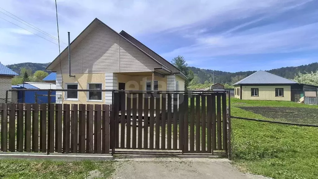 Дом в Алтай, Майминский район, с. Кызыл-Озек Советская ул., 162 (75 м) - Фото 1