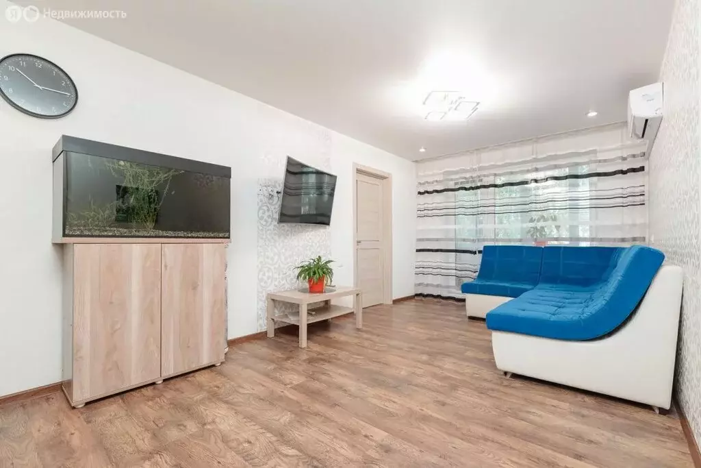 3-комнатная квартира: Новосибирск, улица Кошурникова, 13/2 (60.8 м) - Фото 1