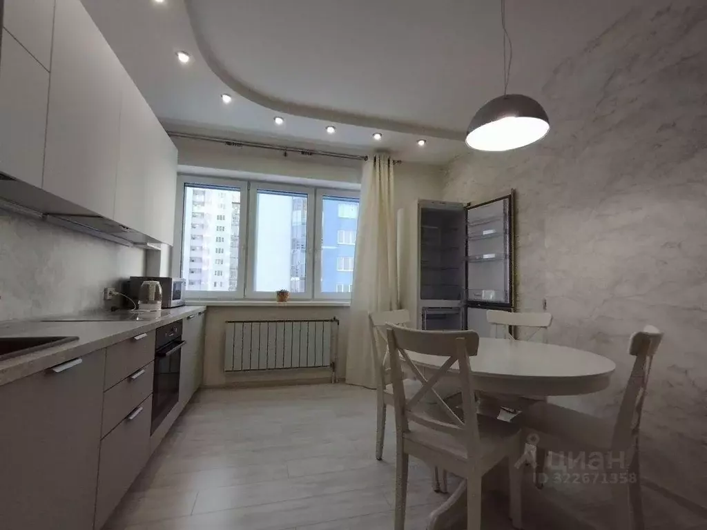 3-к кв. Свердловская область, Екатеринбург ул. Юмашева, 9 (101.0 м) - Фото 2