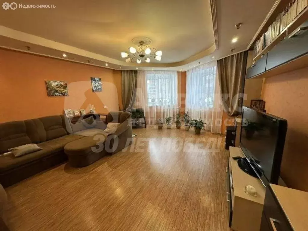 2-комнатная квартира: Тюмень, улица Демьяна Бедного, 98к4 (83.1 м) - Фото 2