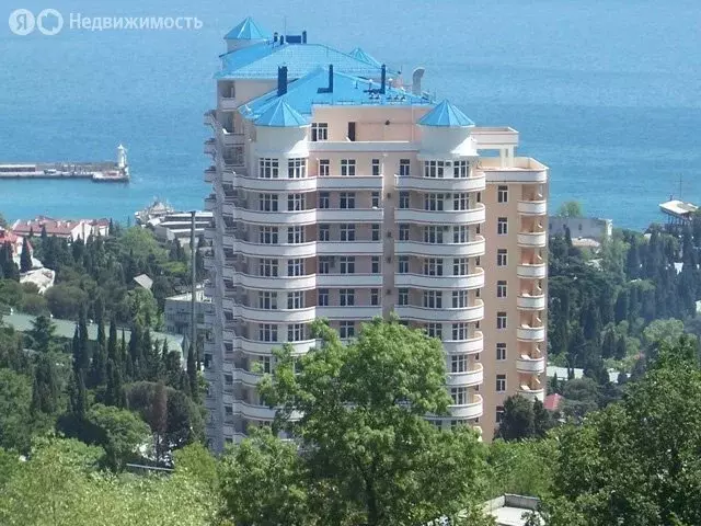 3-комнатная квартира: Ялта, улица Щорса, 20 (107 м) - Фото 1