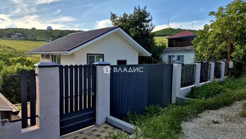 Дом в Краснодарский край, Анапа муниципальный округ, с. Варваровка ул. ... - Фото 1