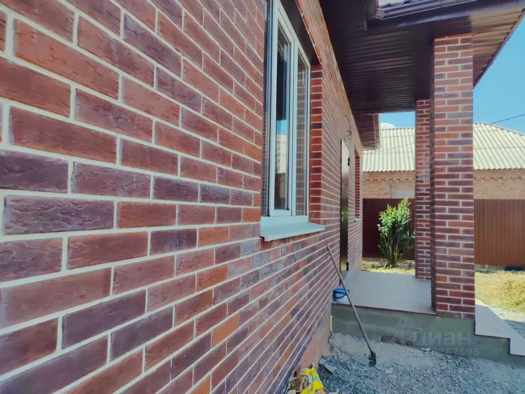 Дом в Ростовская область, Батайск Эстонская ул., 134 (130 м) - Фото 1