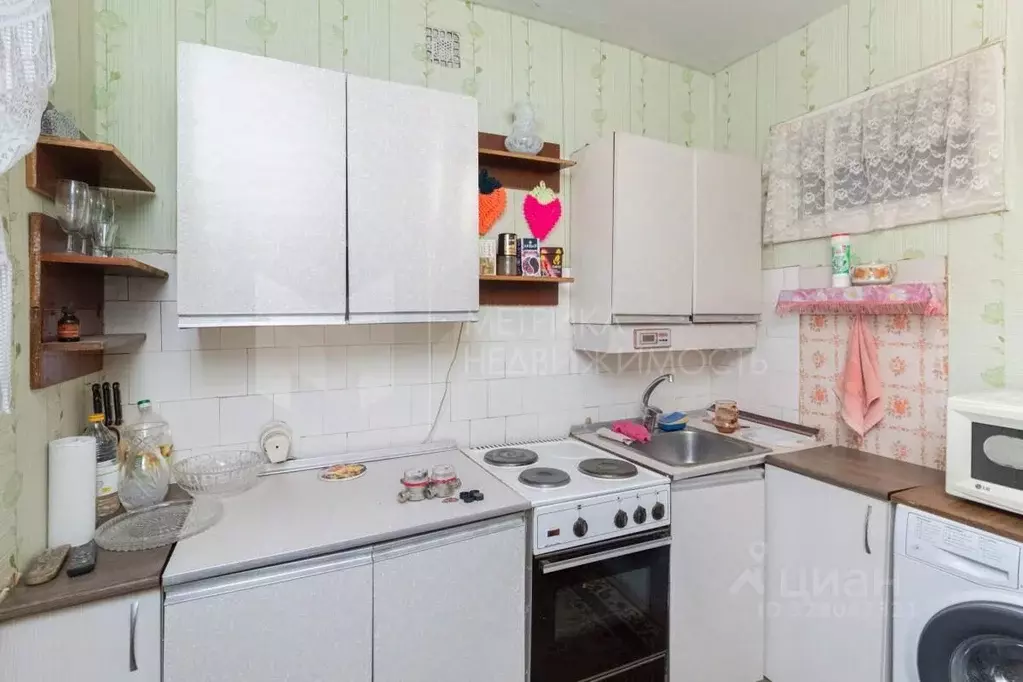 3-к кв. Тюменская область, Тюмень ул. Мельникайте, 81 (53.0 м) - Фото 1