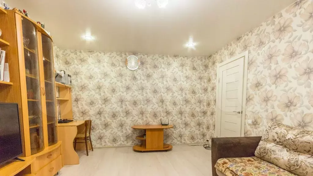 3-к. квартира, 70 м, 1/5 эт. - Фото 0