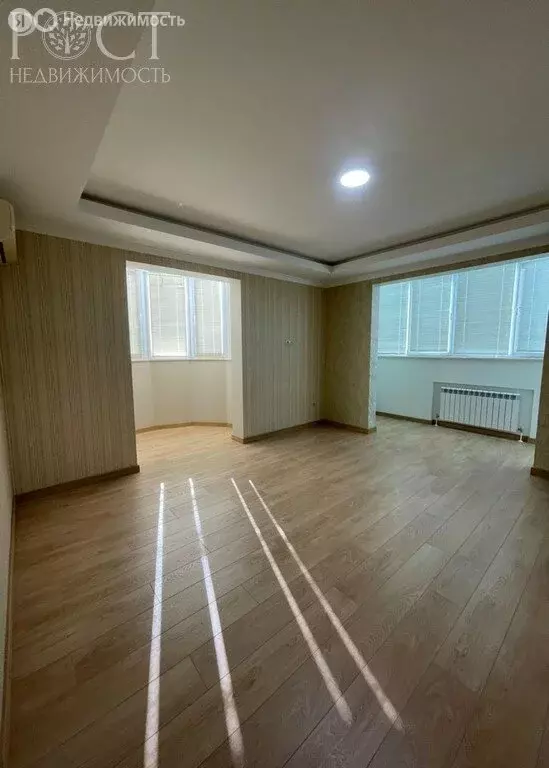 5-комнатная квартира: Сочи, улица Яна Фабрициуса, 2/4Б (200 м) - Фото 1