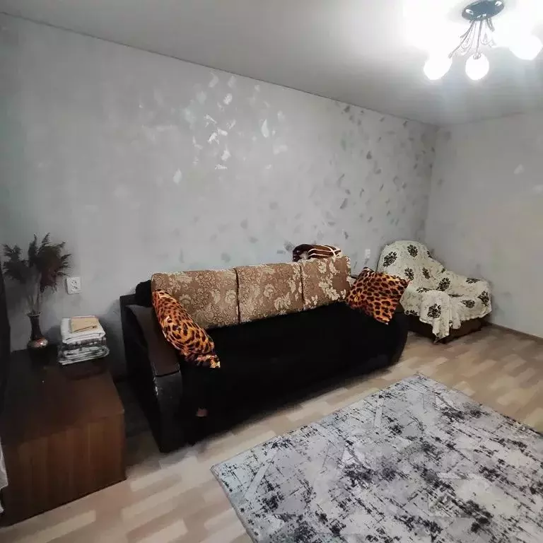 1-к кв. Воронежская область, Россошь ул. Простеева, 13 (38.0 м) - Фото 1