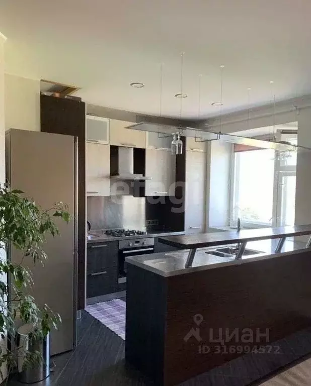 3-к кв. Белгородская область, Белгород ул. Макаренко, 42 (64.0 м) - Фото 0