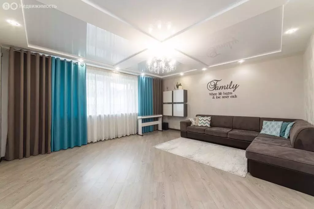 3-комнатная квартира: Архангельск, Поморская улица, 41к1 (107.7 м) - Фото 1