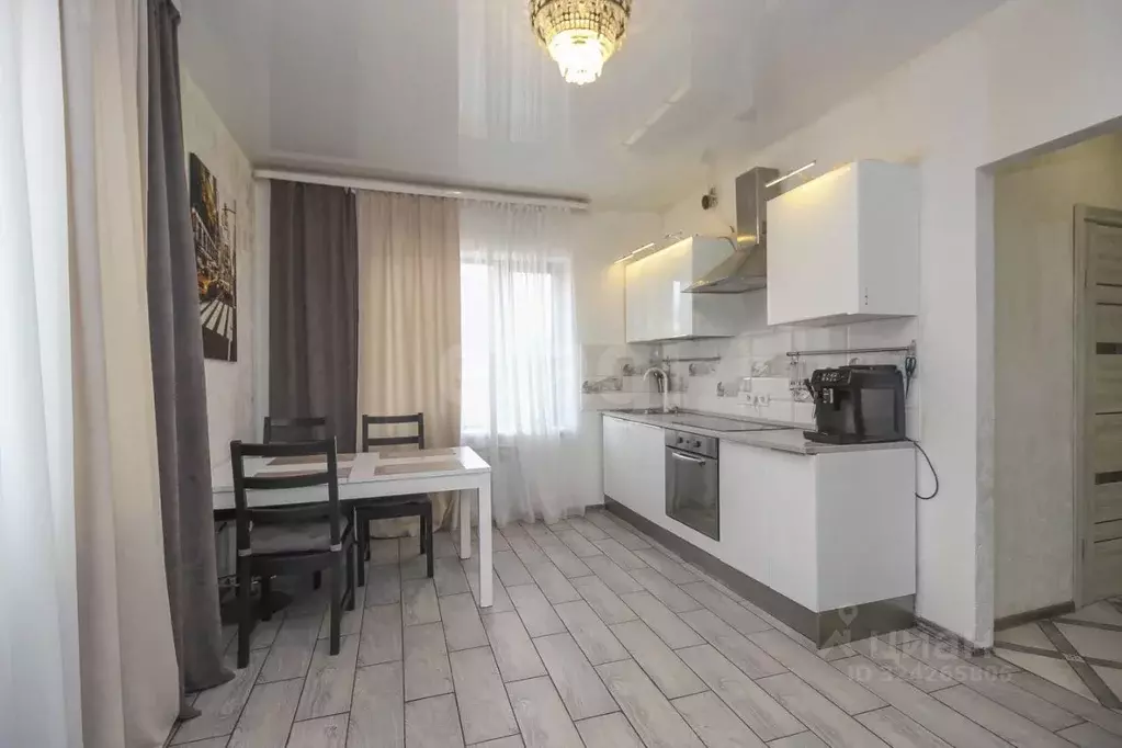 Дом в Омская область, Омск  (260 м) - Фото 1