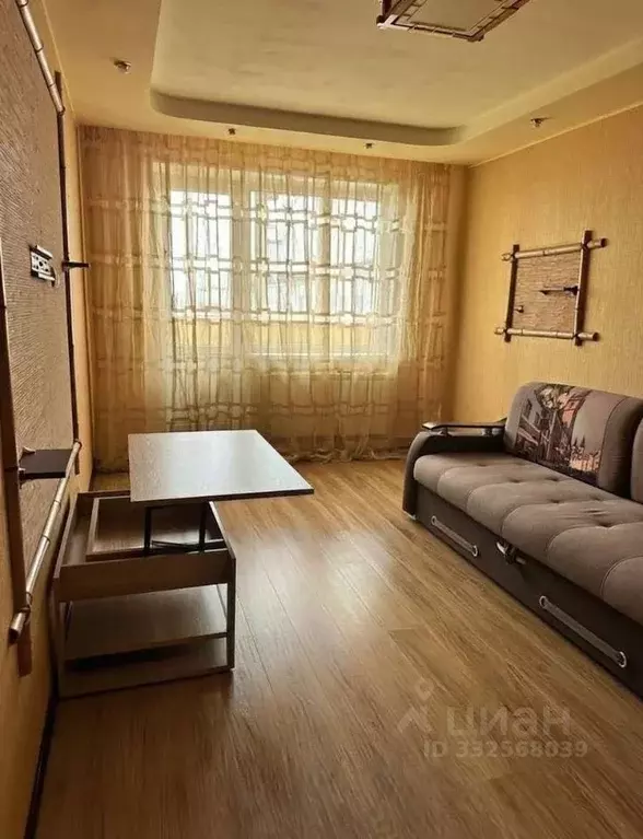 3-к кв. Белгородская область, Белгород ул. Есенина, 48 (71.5 м) - Фото 1
