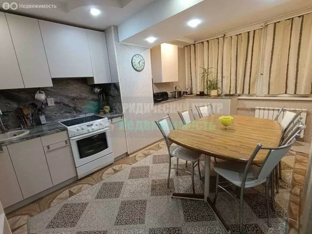 3-комнатная квартира: Белгород, улица Костюкова, 34 (69 м) - Фото 1