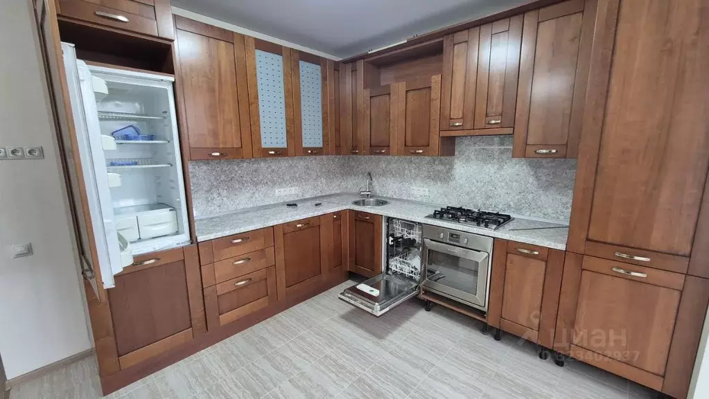 2-к кв. Северная Осетия, Владикавказ ул. Курсантов-Кировцев, 35 (77.0 ... - Фото 1