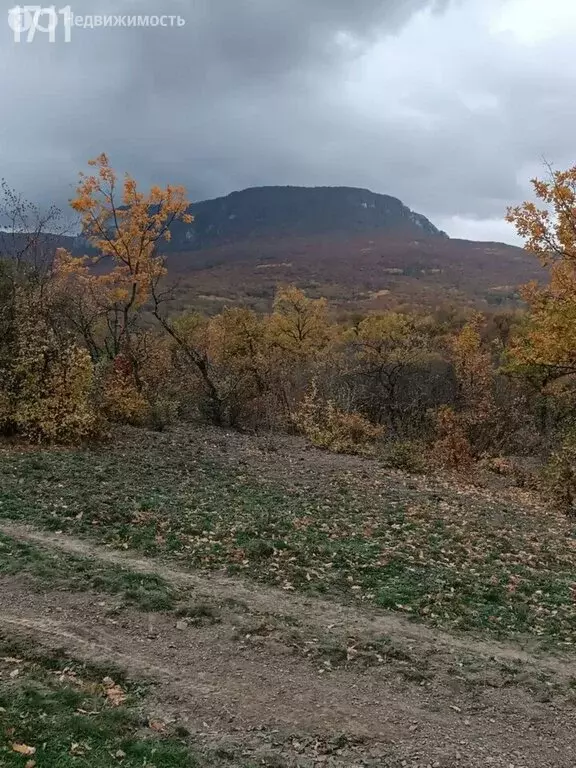 Участок в Бахчисарайский район, Зелёновское сельское поселение (50 м) - Фото 0