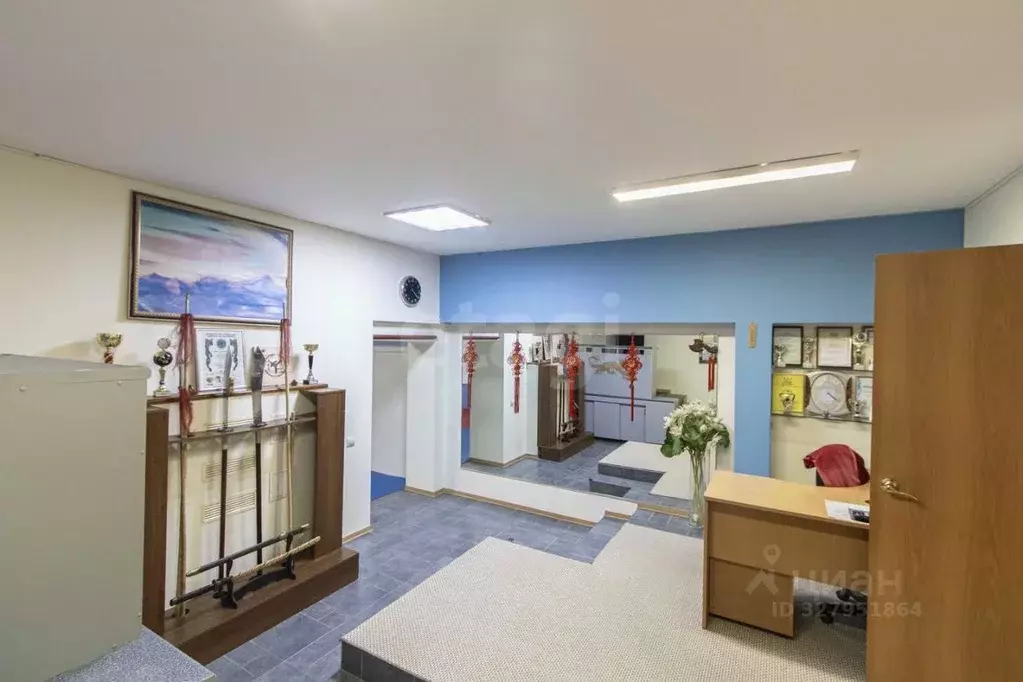 Помещение свободного назначения в Тюменская область, Тюмень ул. ... - Фото 1