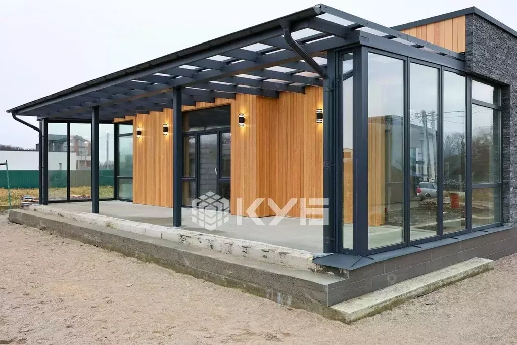 Дом в Калининградская область, Гурьевский муниципальный округ, пос. ... - Фото 1