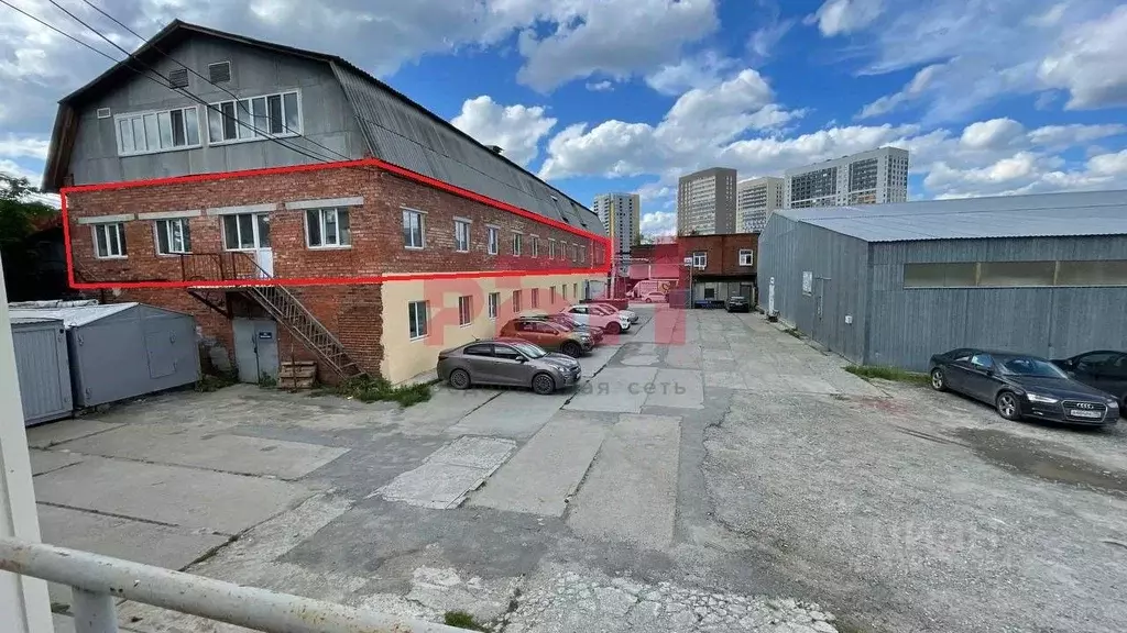 Помещение свободного назначения в Свердловская область, Екатеринбург ... - Фото 0