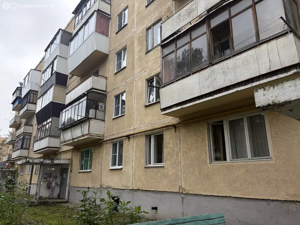 2-комнатная квартира: Чебаркуль, улица Каширина, 35 (51 м) - Фото 1