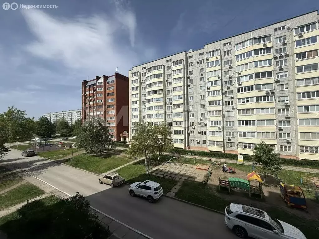 3-комнатная квартира: Тольятти, улица Автостроителей, 52 (67 м) - Фото 1