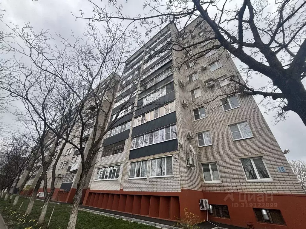 4-к кв. Адыгея, Майкоп Адыгейская ул., 21 (80.4 м) - Фото 0