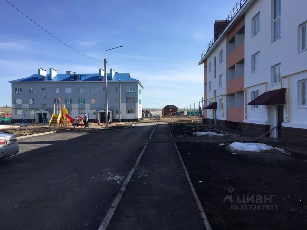 Свободной планировки кв. Башкортостан, с. Кармаскалы ул. Салавата ... - Фото 0