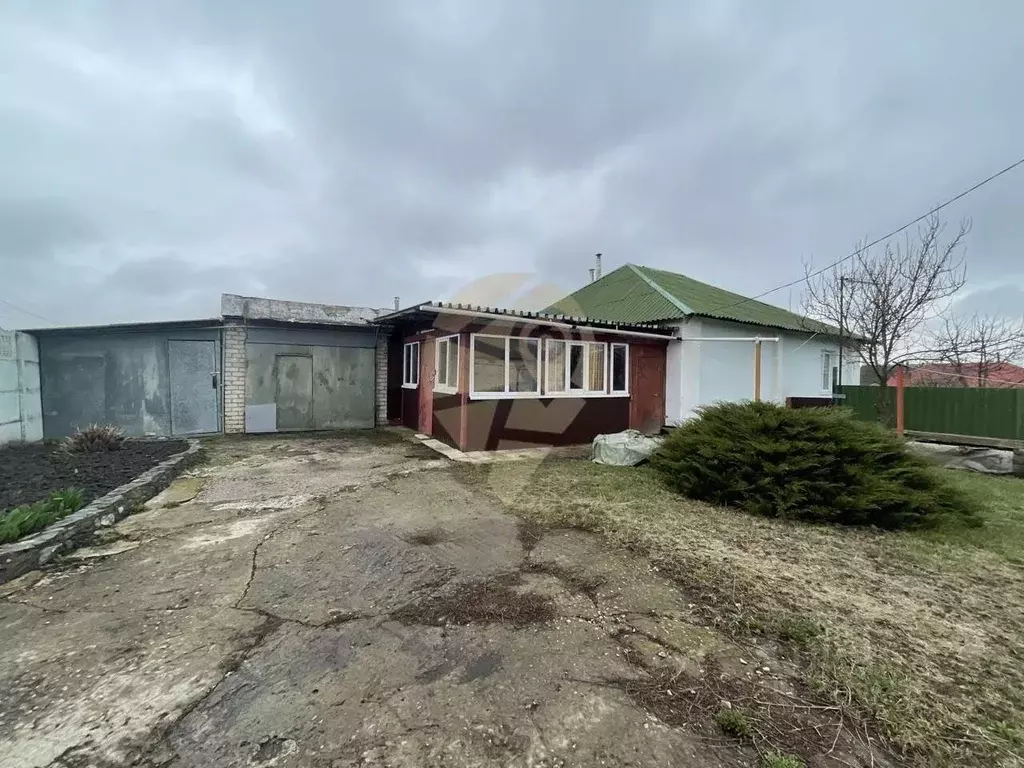 Дом в Курская область, Горшеченский район, Солдатский сельсовет, пос. ... - Фото 1