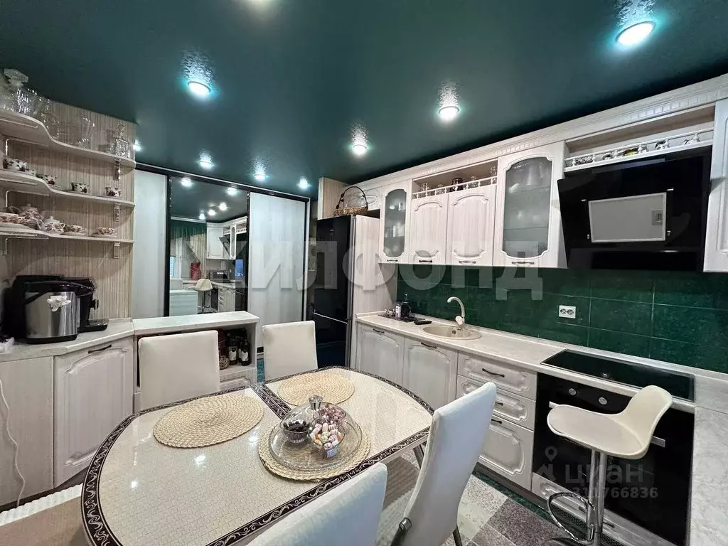 3-к кв. Ханты-Мансийский АО, Когалым ул. Дружбы Народов (62.1 м) - Фото 0