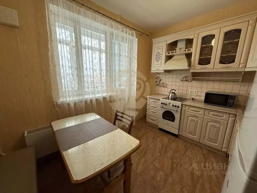 2-к кв. Белгородская область, Старый Оскол Степной мкр, 18 (64.0 м) - Фото 2