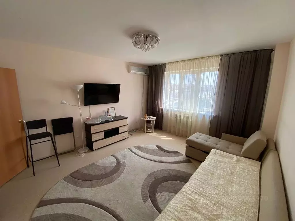 3-к кв. Калмыкия, Элиста 10-й мкр, 15к2 (62.0 м) - Фото 1