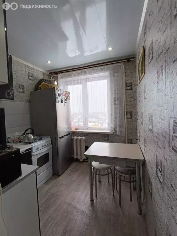 4-комнатная квартира: Ясный, улица Асбестовиков, 1 (60.6 м) - Фото 0