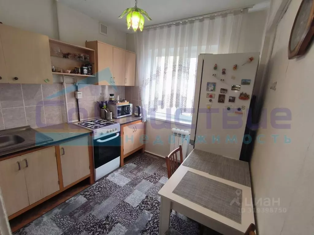 2-к кв. Омская область, Омск Полковая ул., 37 (45.4 м) - Фото 0