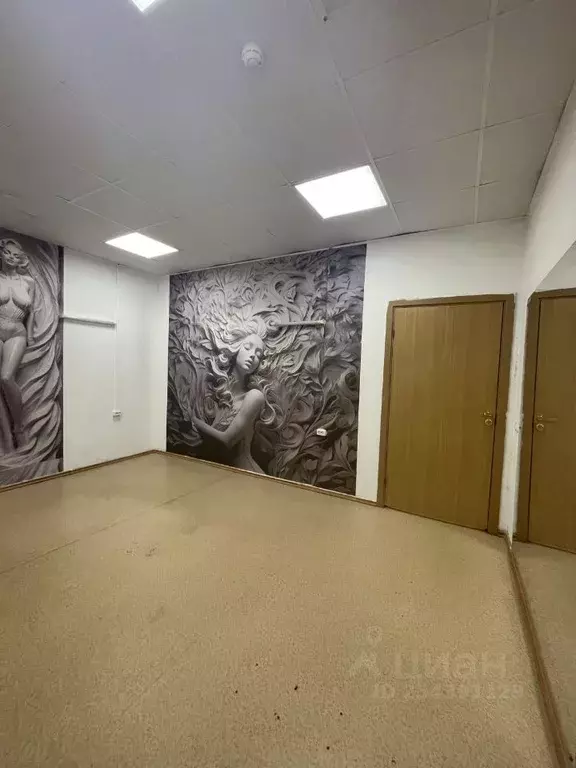 Помещение свободного назначения в Вологодская область, Череповец ул. ... - Фото 1