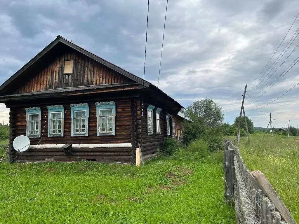 Дом в Пермский край, Ильинский муниципальный округ, с. Ивановское ул. ... - Фото 0