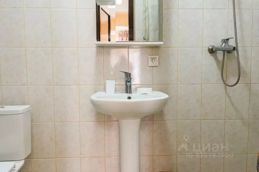 Комната Крым, Сакский район, Штормовское с/пос, с. Поповка ул. ... - Фото 2