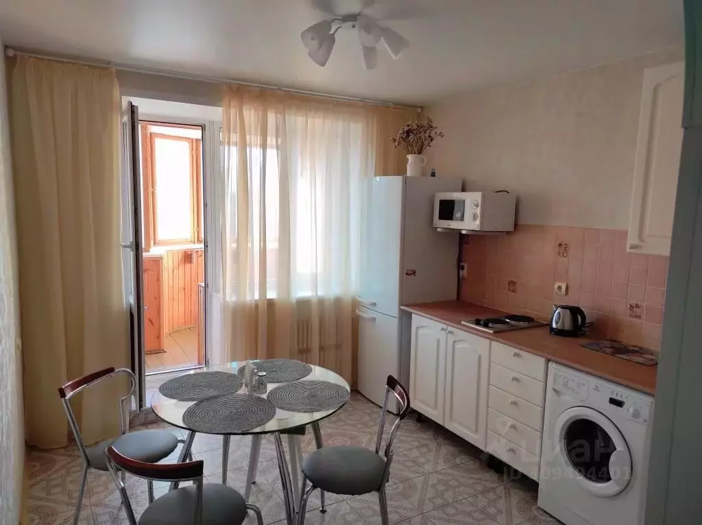 1-к кв. Татарстан, Казань ул. Фатыха Амирхана, 85А (40.0 м) - Фото 0