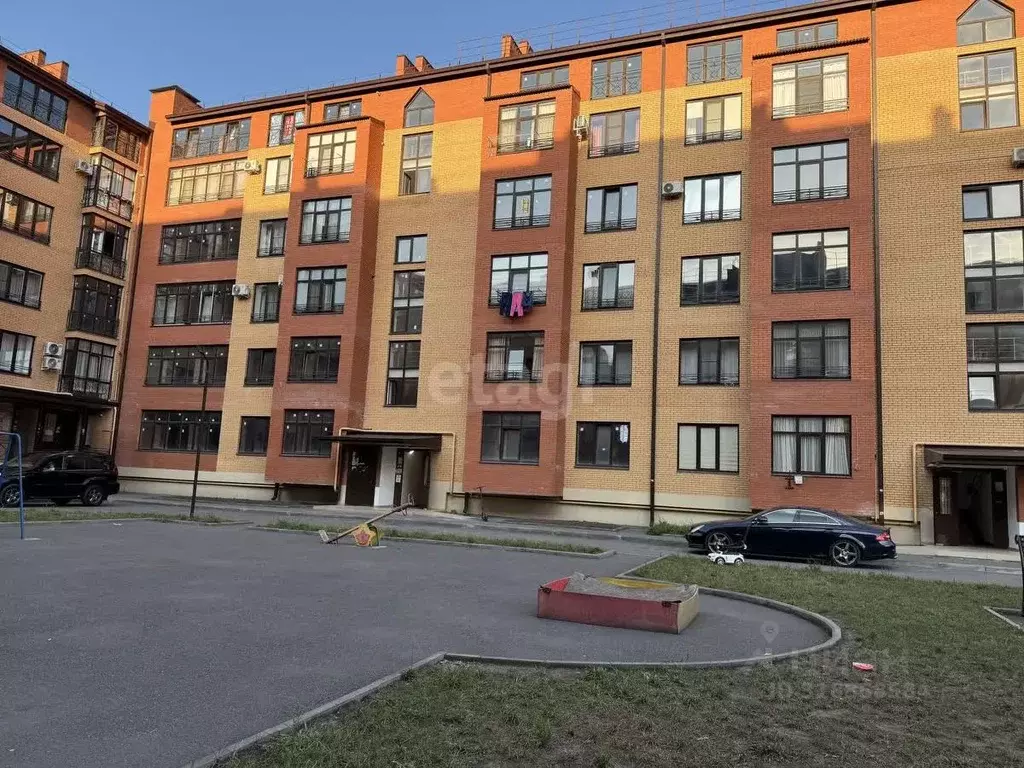 2-к кв. Северная Осетия, Владикавказ ул. Билара Кабалоева, 8 (86.0 м) - Фото 0