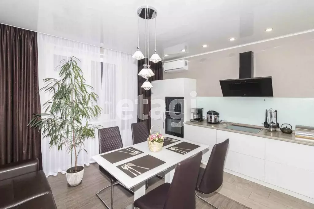 2-к кв. Тюменская область, Тюмень ул. Николая Зелинского, 18 (69.1 м) - Фото 2